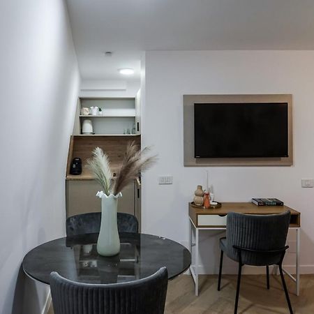 The Urban Oasis Apartment Bucharest Exterior photo