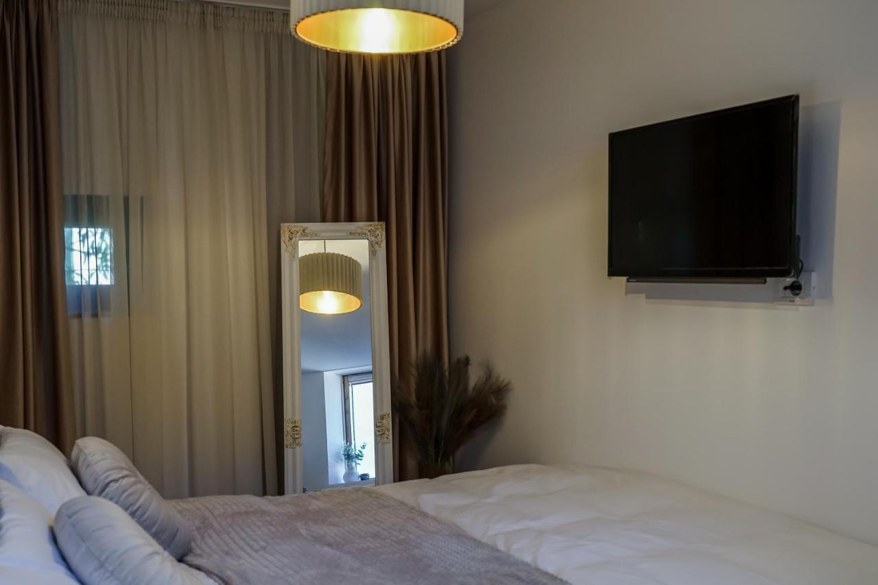 The Urban Oasis Apartment Bucharest Exterior photo