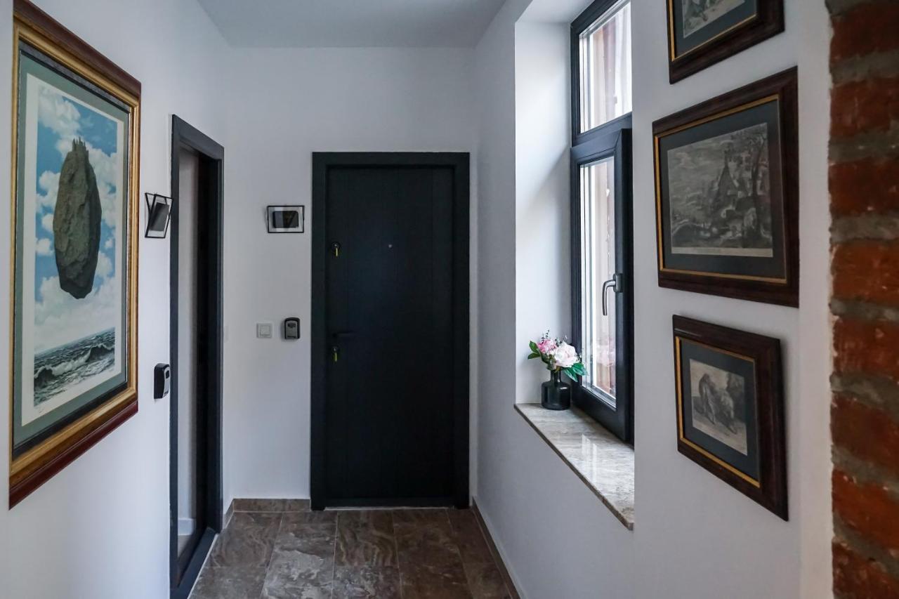 The Urban Oasis Apartment Bucharest Exterior photo